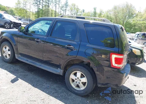 2011 Ford Escape Xlt Automatic z USA, uszkodzony, nr VIN 1FMCU9DG3BKB76329